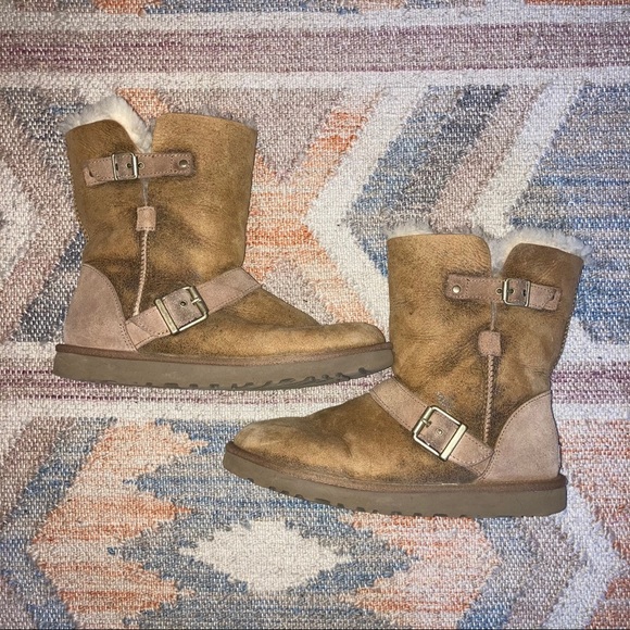 Ugg “Dylyn” distressed classic boot - Picture 2 of 7